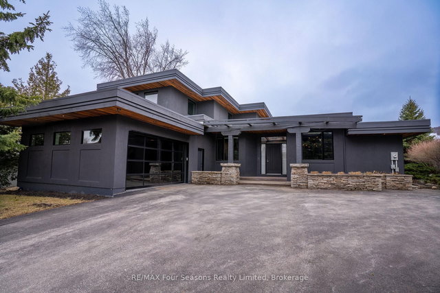 103 CORTINA Crescent