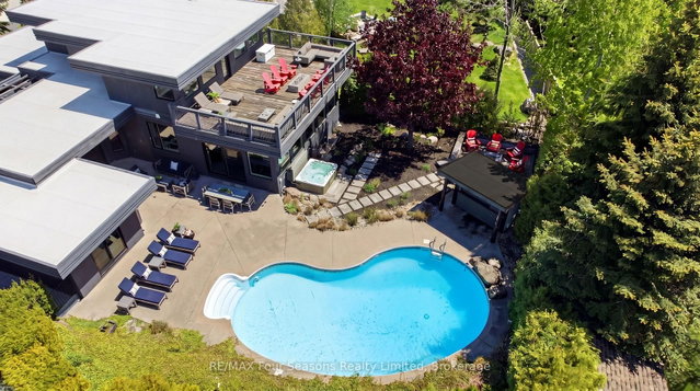 103 CORTINA Crescent