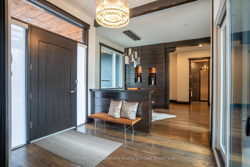 103 CORTINA Cres, Blue Mountains, L9Y 0S9 | Image 3