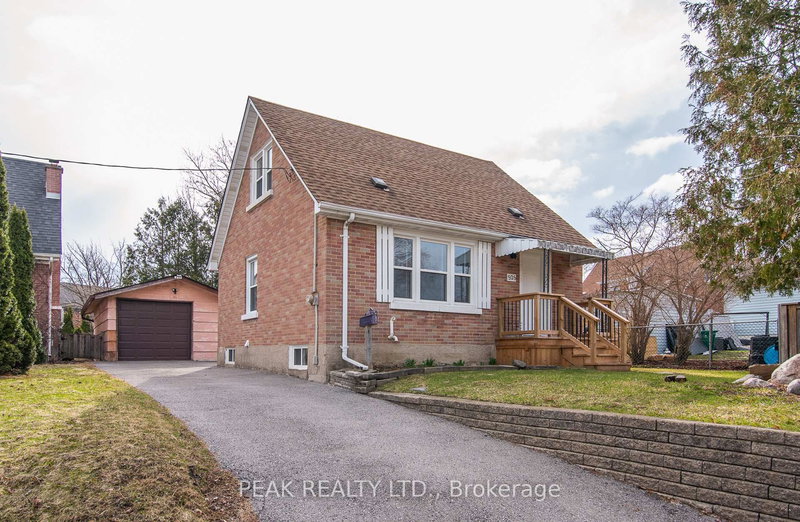 525 Courtland Ave E, Kitchener, N2G 2W9 | Image 2