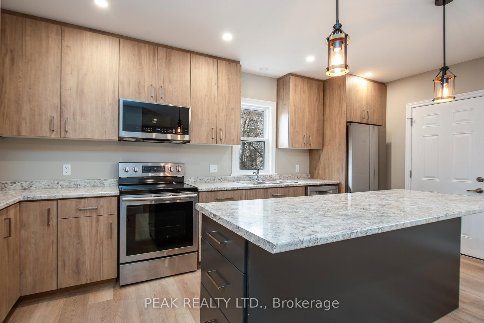 525 Courtland Avenue E - Photo 21