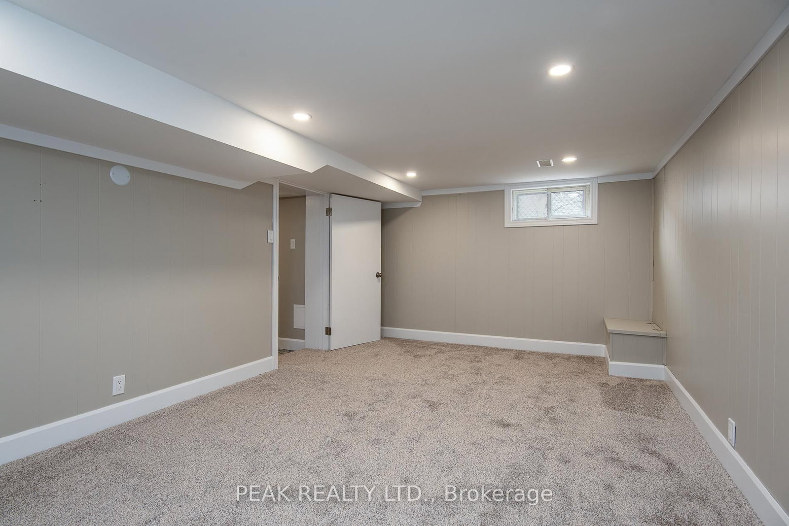 525 Courtland Avenue E - Photo 38