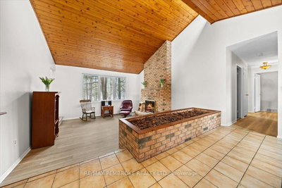 1235 MILLBURN Crescent — photo 6