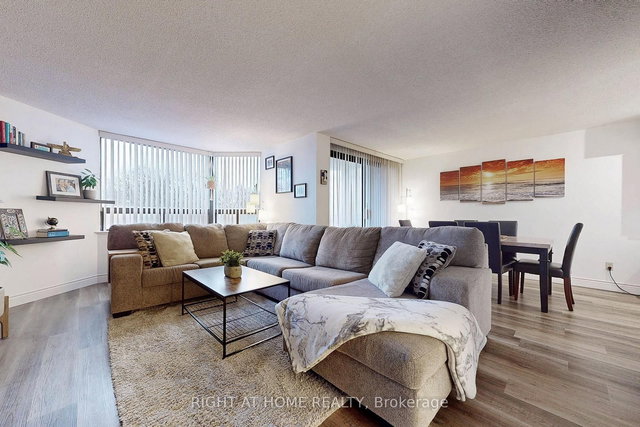 403 - 688 Preston Parkway