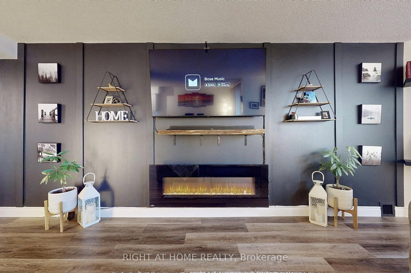 403 - 688 Preston Pkwy, Cambridge, N3H 5K6 | Image 3