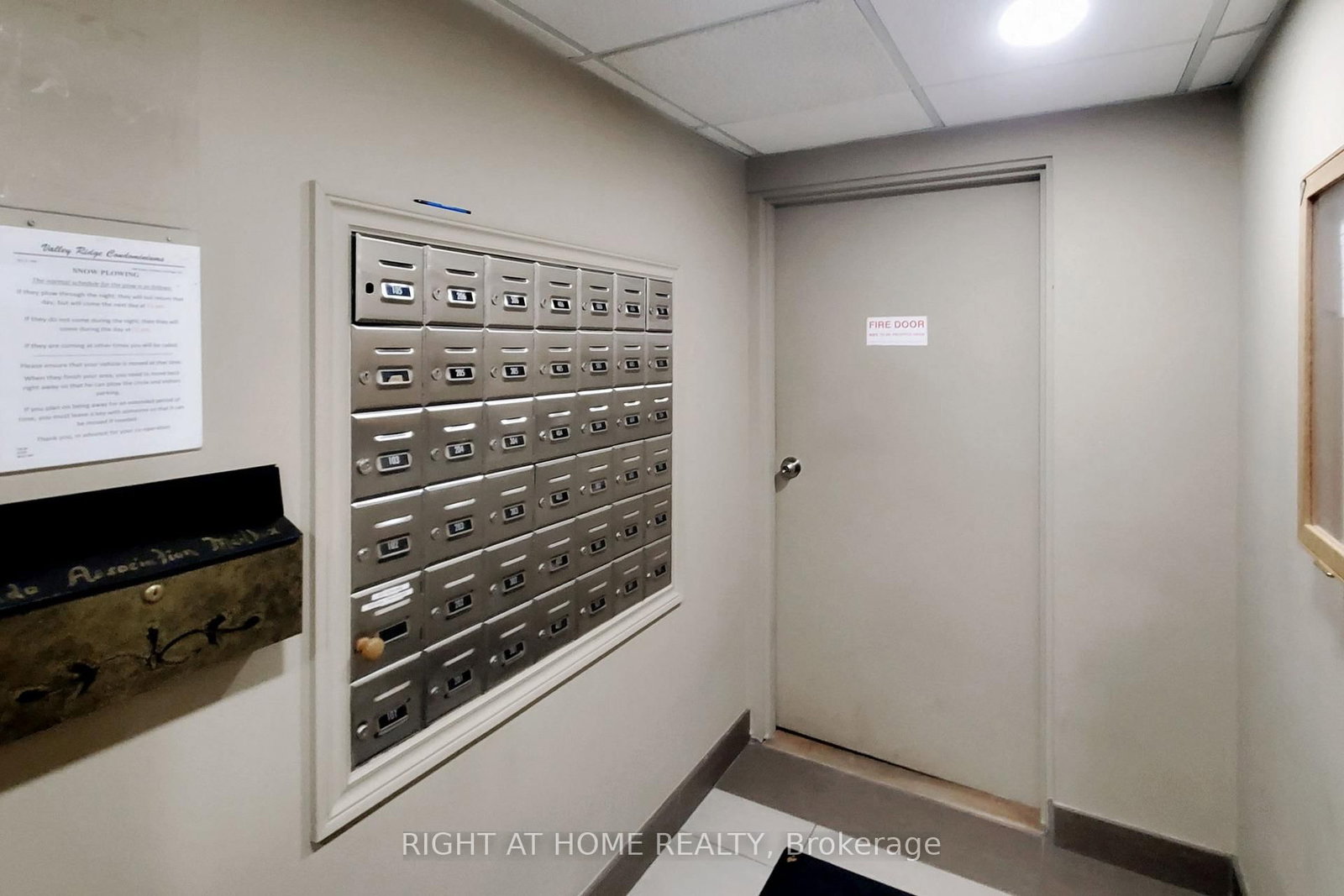 688 Preston Parkway, Unit 403 - Photo 39