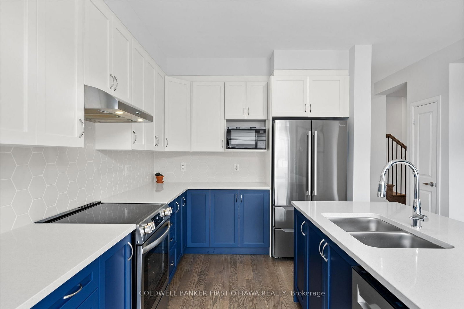 Detached House for sale at 522 Anchor Circle, Manotick, Ontario, K2B 7Z5 - Mahogany Community - MLS: X12956280