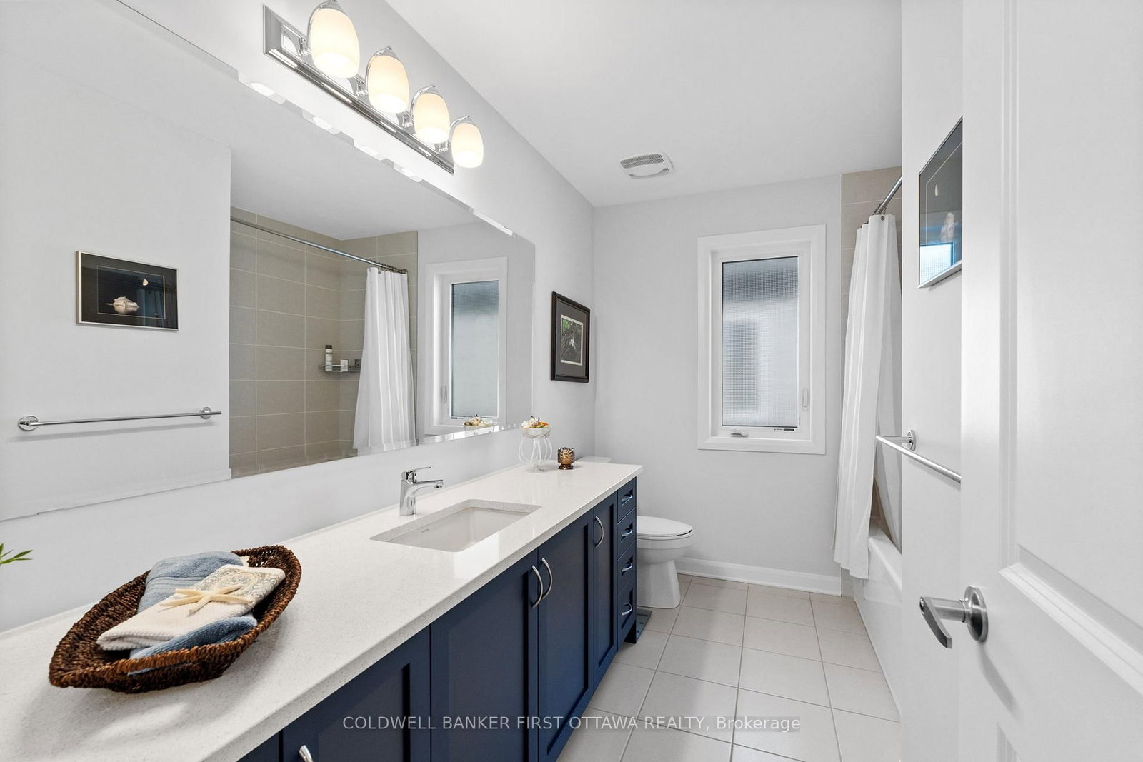 Detached House for sale at 522 Anchor Circle, Manotick, Ontario, K2B 7Z5 - Mahogany Community - MLS: X12956280