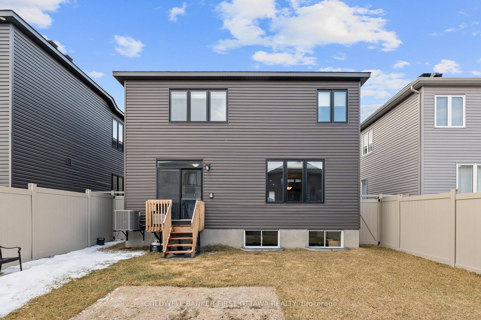 Detached House for sale at 522 Anchor Circle, Manotick, Ontario, K2B 7Z5 - Mahogany Community - MLS: X12956280