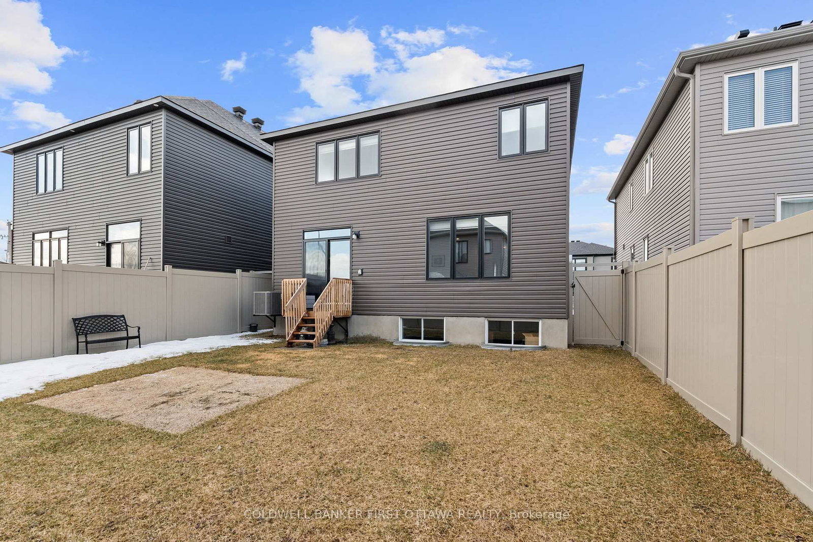 Detached House for sale at 522 Anchor Circle, Manotick, Ontario, K2B 7Z5 - Mahogany Community - MLS: X12956280