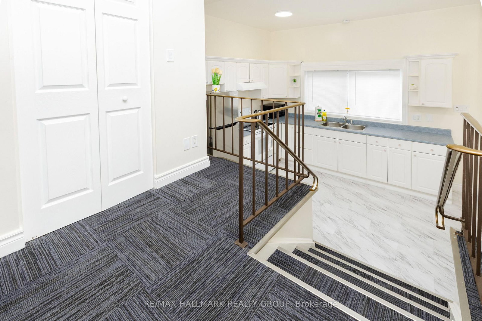 456 BRONSON Avenue, Unit 5 - Photo 13