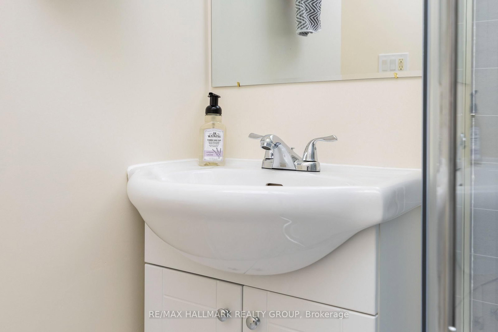 456 BRONSON Avenue, Unit 5 - Photo 24