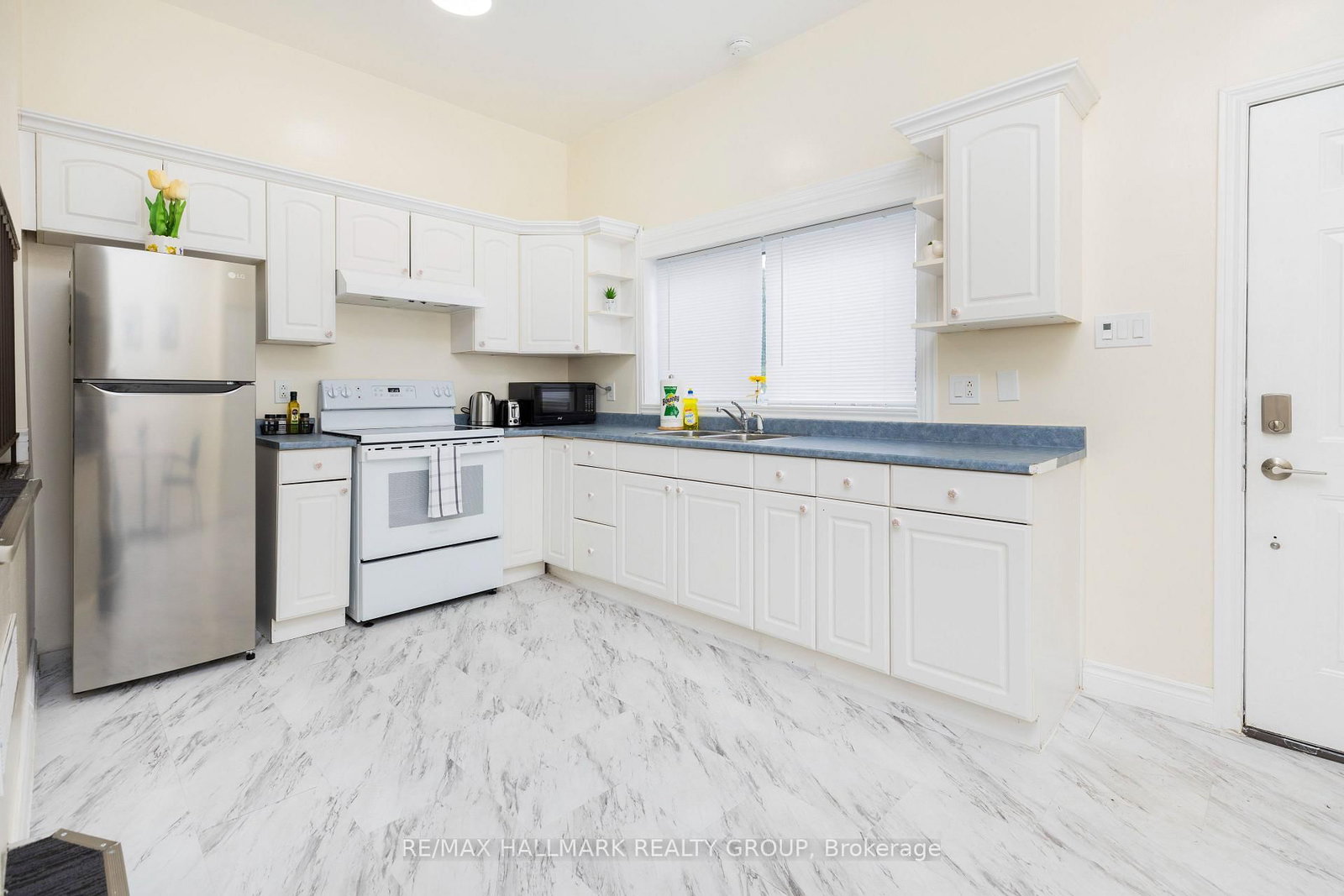 456 BRONSON Avenue, Unit 5 - Photo 5