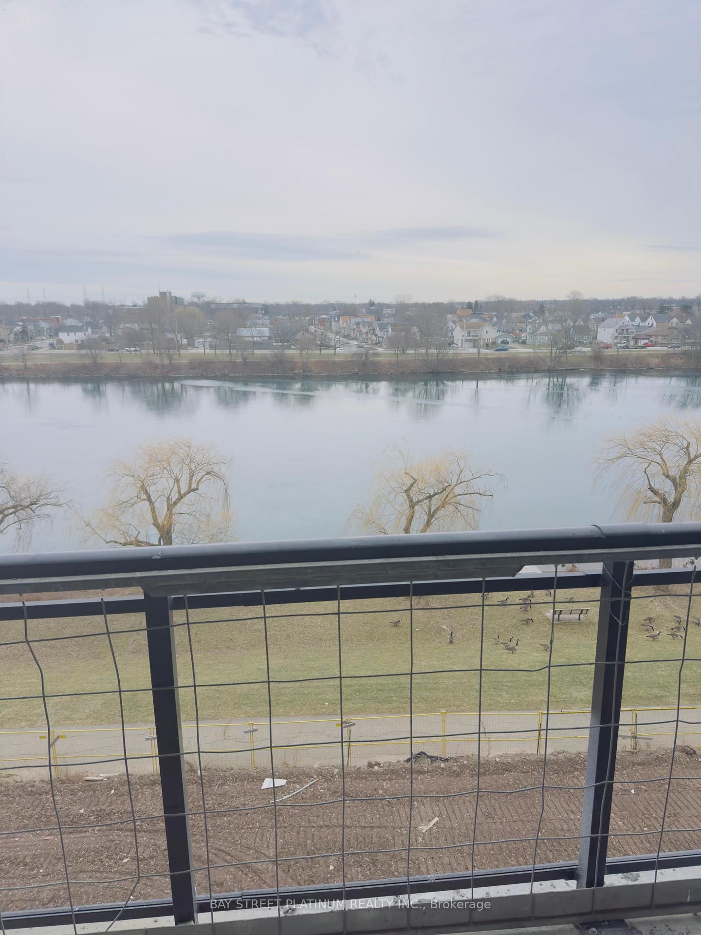 350 Prince charles Boulevard - Photo 4