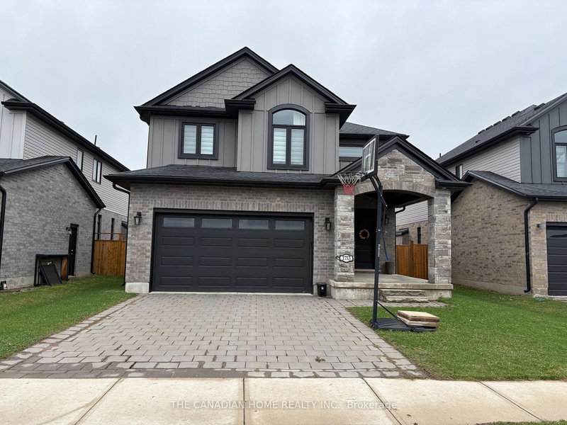 home for lease on 1753 Brayford Avenue