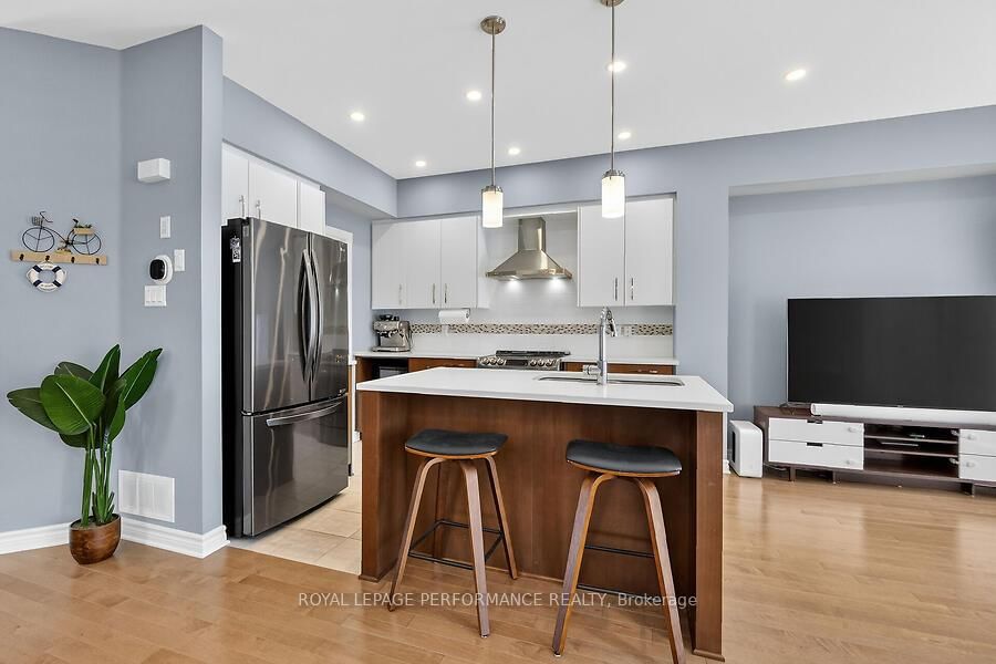 790 Cairn Crescent - Photo 16