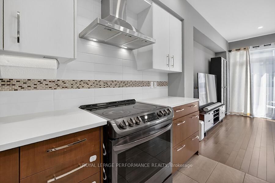 790 Cairn Crescent - Photo 22