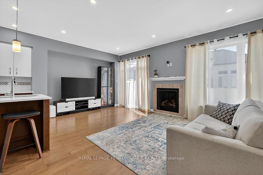 790 Cairn Crescent - Photo 8