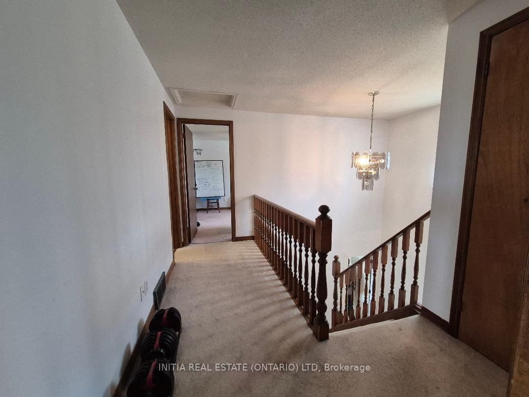 Detached House for sale at 176 Chepstow Close, London North, Ontario, N6G 3S2 - North K - MLS: X12956748