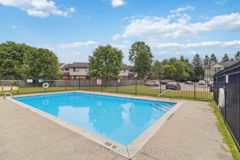 309 - 727 Deveron Cres, London South, N5Z 4X4 | Image 2