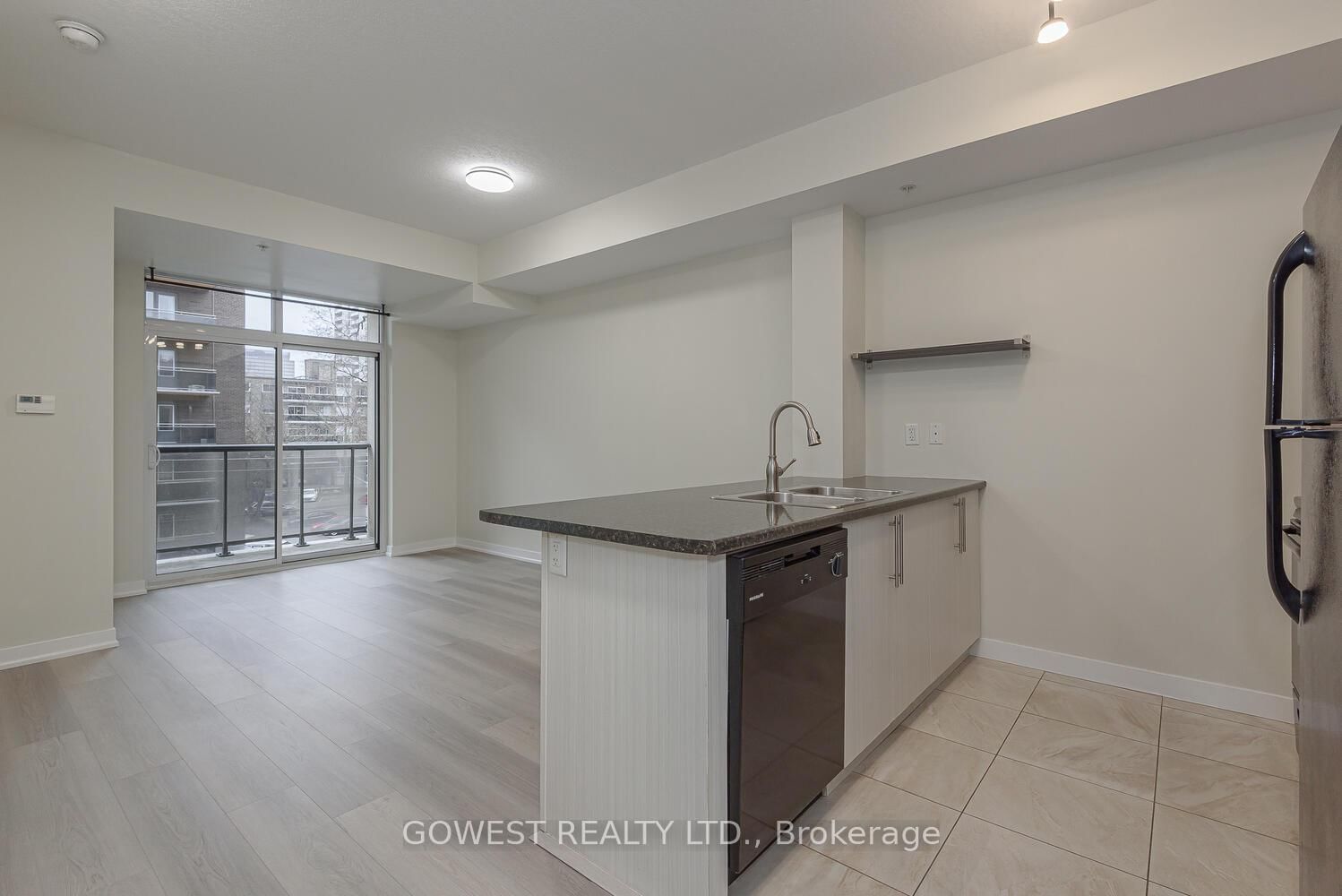 Condo for sale at 306-85 Robinson Street, Hamilton, Ontario, L8P 0B9 - Durand - MLS: X12956916