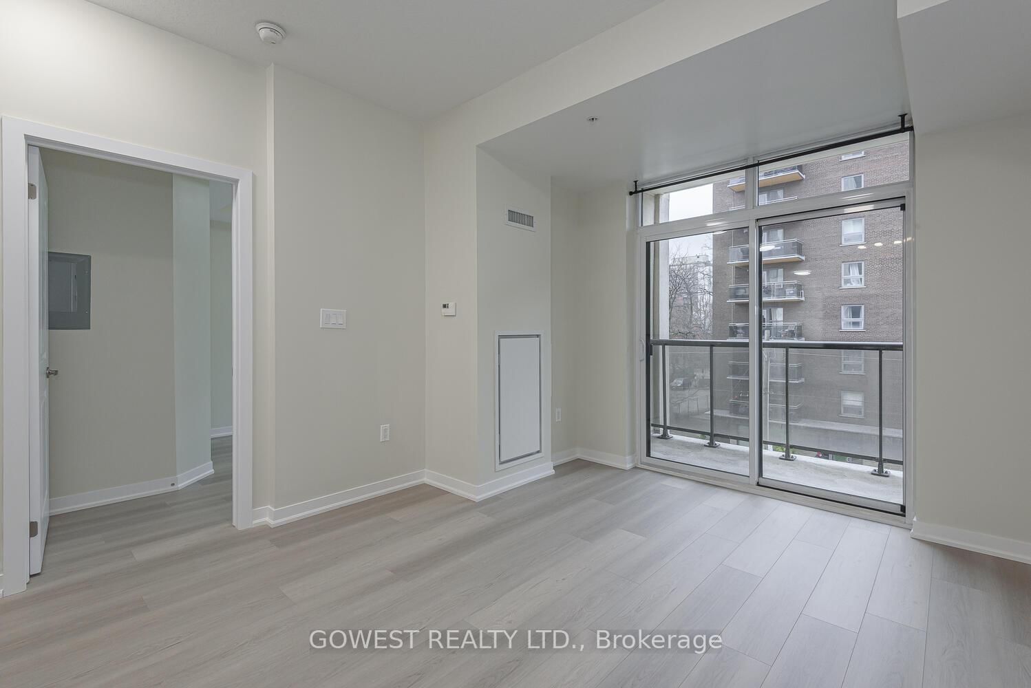 Condo for sale at 306-85 Robinson Street, Hamilton, Ontario, L8P 0B9 - Durand - MLS: X12956916