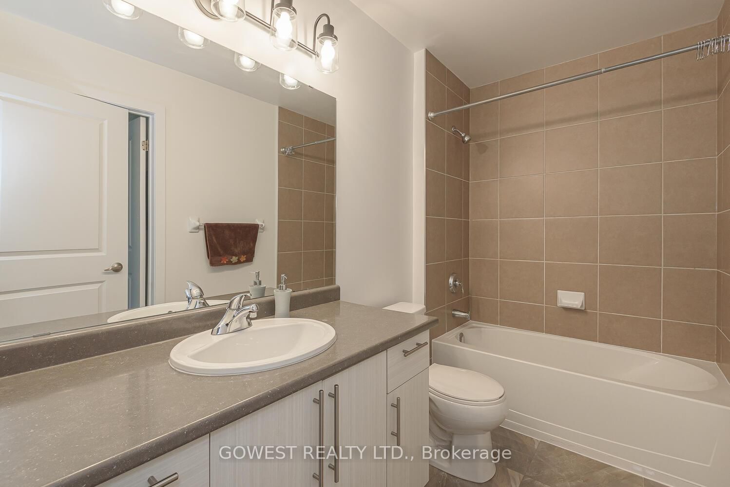 Condo for sale at 306-85 Robinson Street, Hamilton, Ontario, L8P 0B9 - Durand - MLS: X12956916