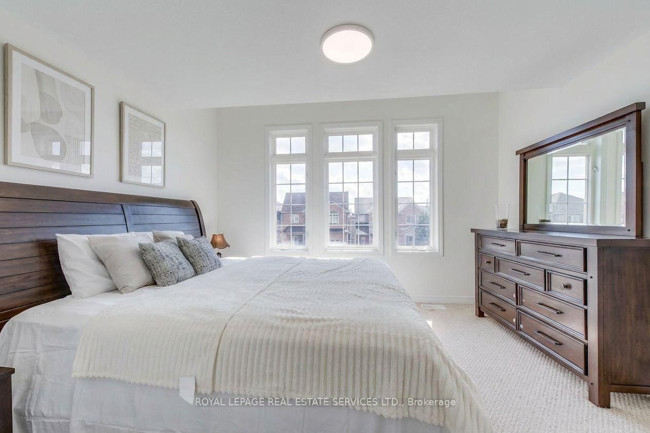 Detached House for sale at 206 Brigadoon Drive, Hamilton, Ontario, L9C 0B5 - Gourley - MLS: X12956946