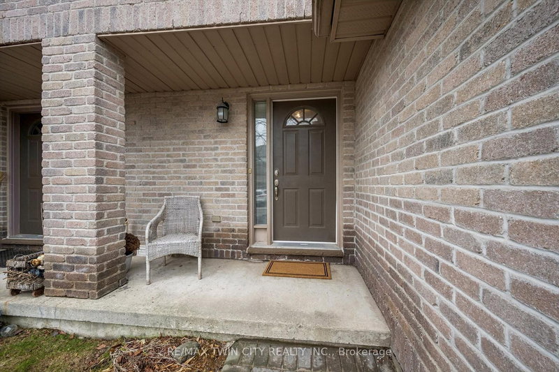 42 - 230 Blackhorne Dr, Kitchener, N2E 1Z4 | Image 2