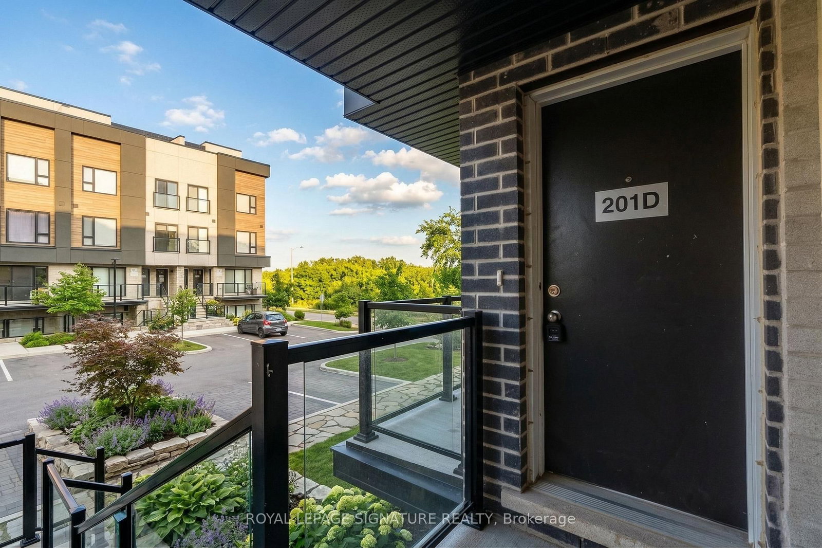 16 Melbourne Avenue, Unit 201D - Photo 4