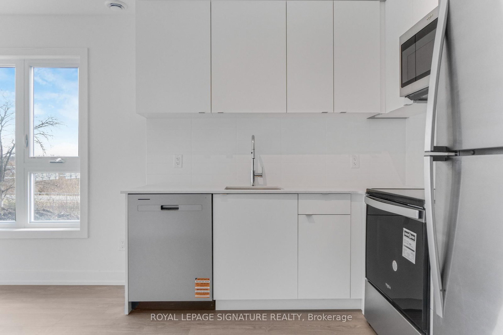 16 Melbourne Avenue, Unit 201D - Photo 9