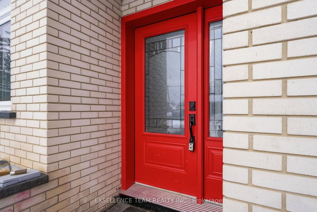103 St. George Street W