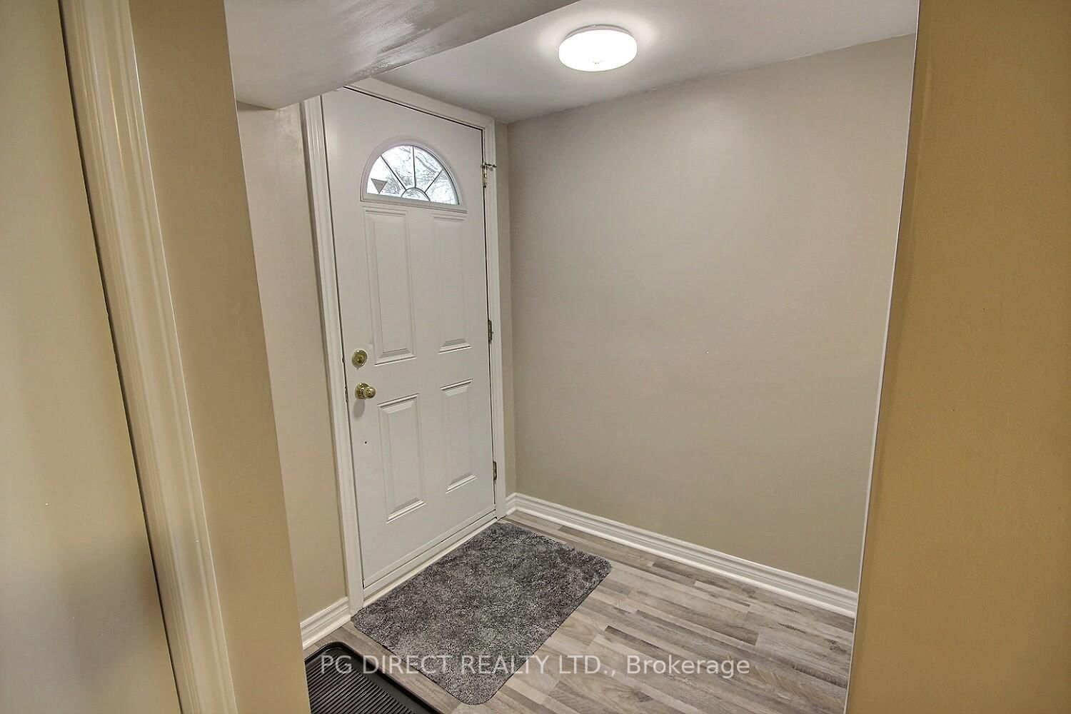 Detached House for sale at 10 Victoria Avenue, Quinte West, Ontario, K8V 4Z1 - Trenton Ward - MLS: X12957078