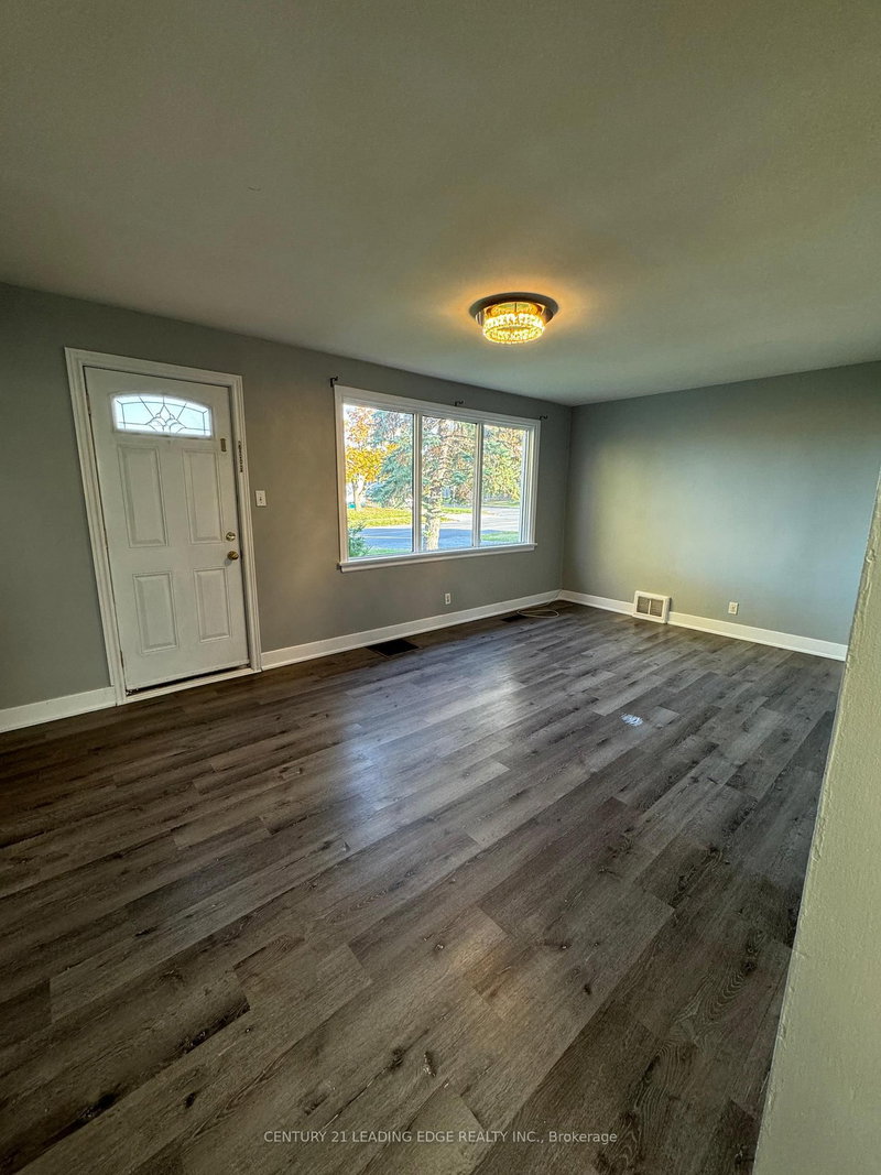 83 Park Ave, St. Catharines, L2P 1R8 | Image 2