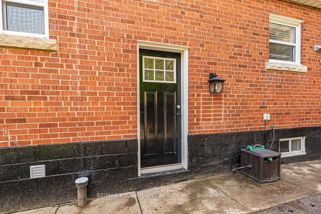 Listing Image 45