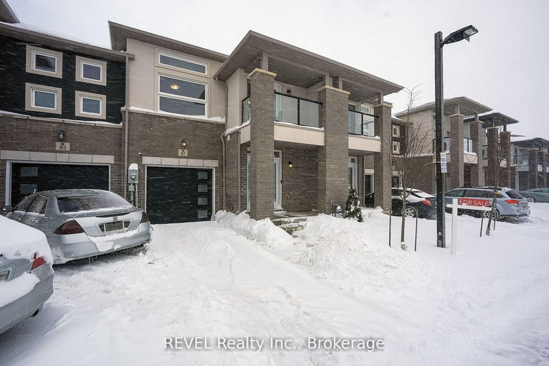 87 Renfrew Tr, Welland, L3C 0K2 | Image 2