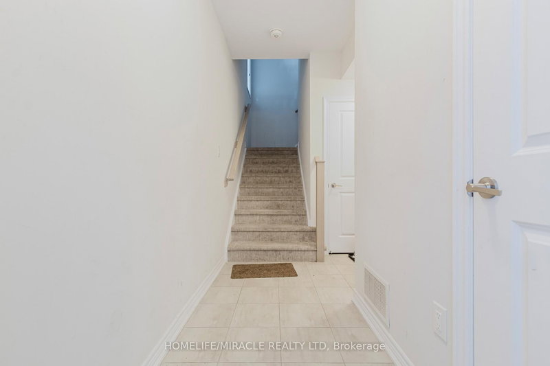 92 - 10 Birmingham Dr, Cambridge, N1R 0C6 | Image 3