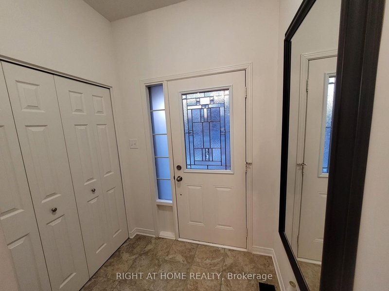 204 ROLLING MEADOW Cres, Orleans, K1W 0B1 | Image 2