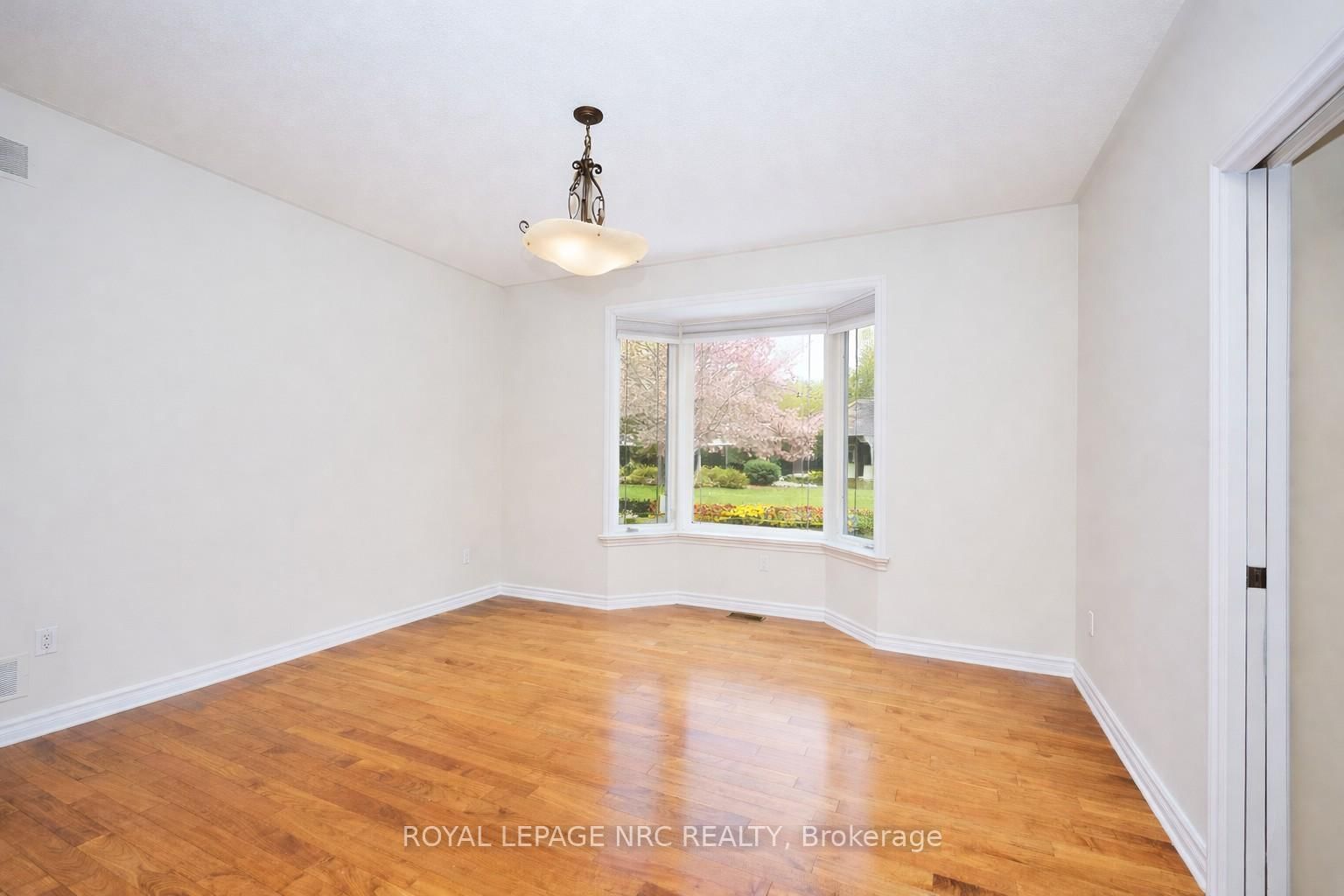 Detached House for sale at 45 Timber Creek Crescent, Pelham, Ontario, L3E 0P3 - Fonthill - MLS: X12957564