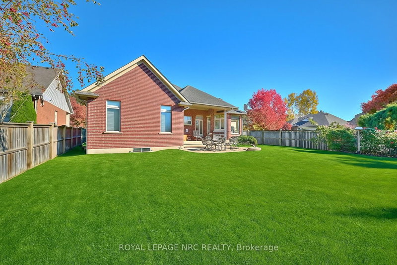 45 Timber Creek Cres, Pelham, L3E 0P3 | Image 3