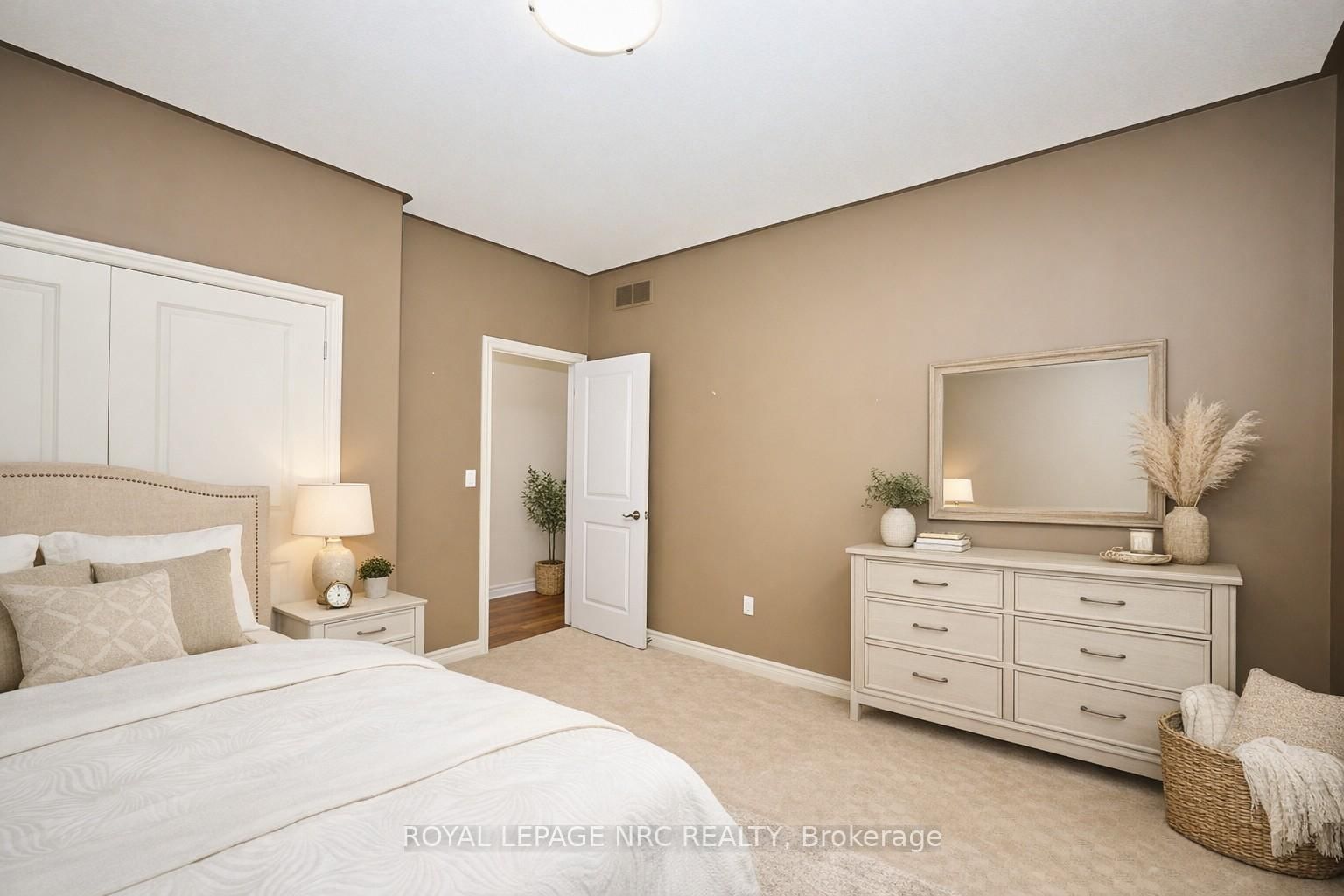 Detached House for sale at 45 Timber Creek Crescent, Pelham, Ontario, L3E 0P3 - Fonthill - MLS: X12957564