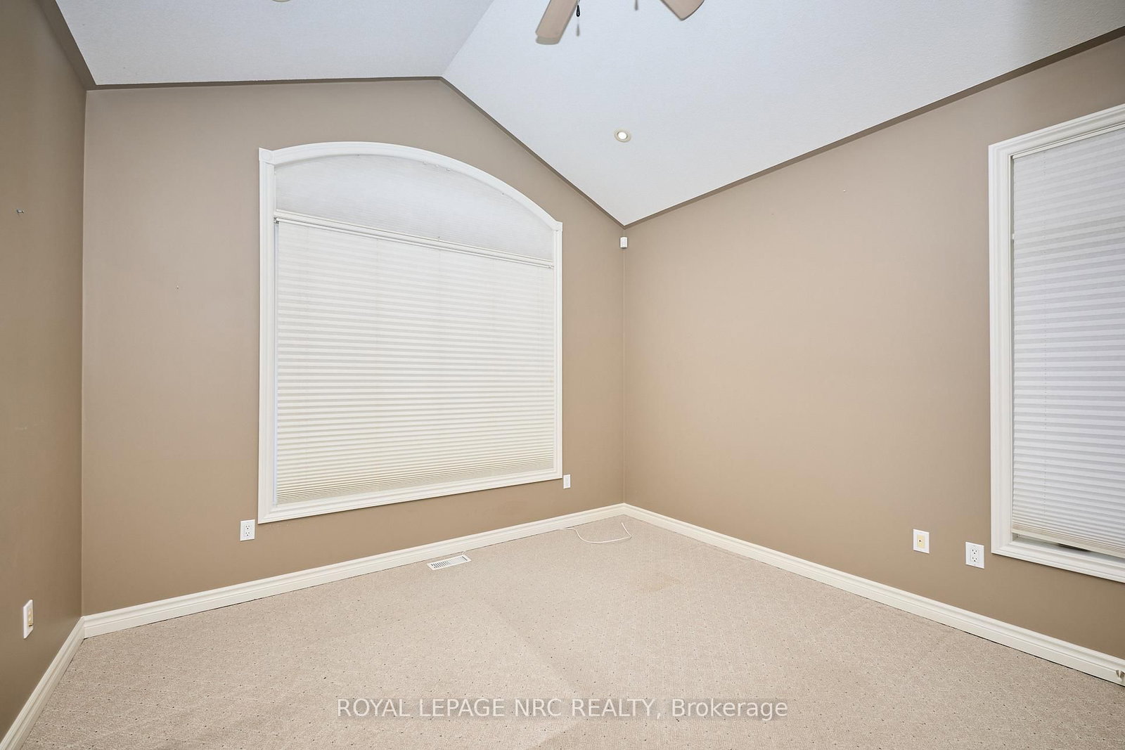 Detached House for sale at 45 Timber Creek Crescent, Pelham, Ontario, L3E 0P3 - Fonthill - MLS: X12957564