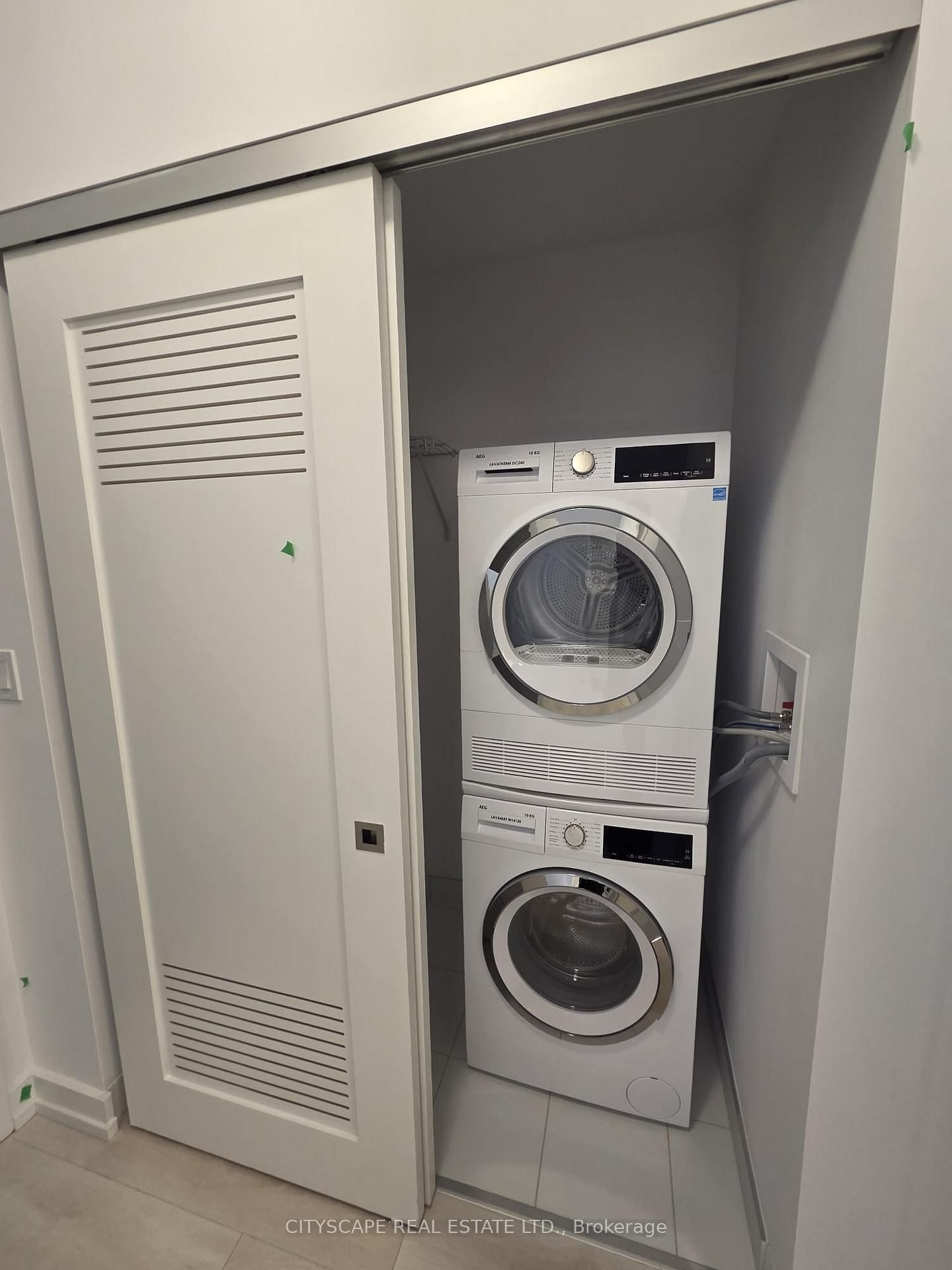 75 James Street, Unit 417 - Photo 3