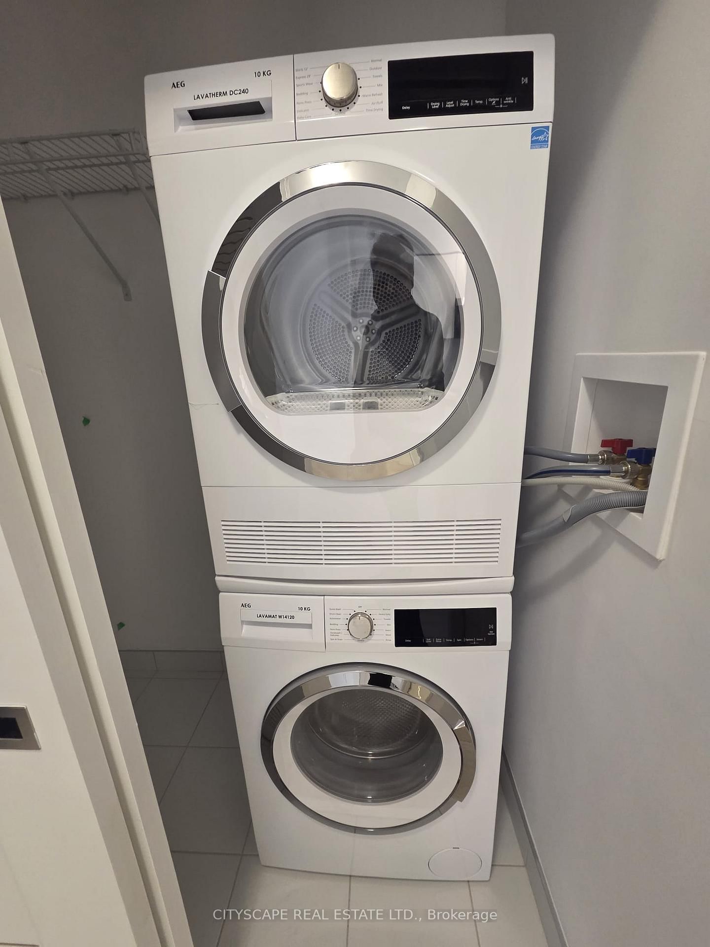 75 James Street, Unit 417 - Photo 4