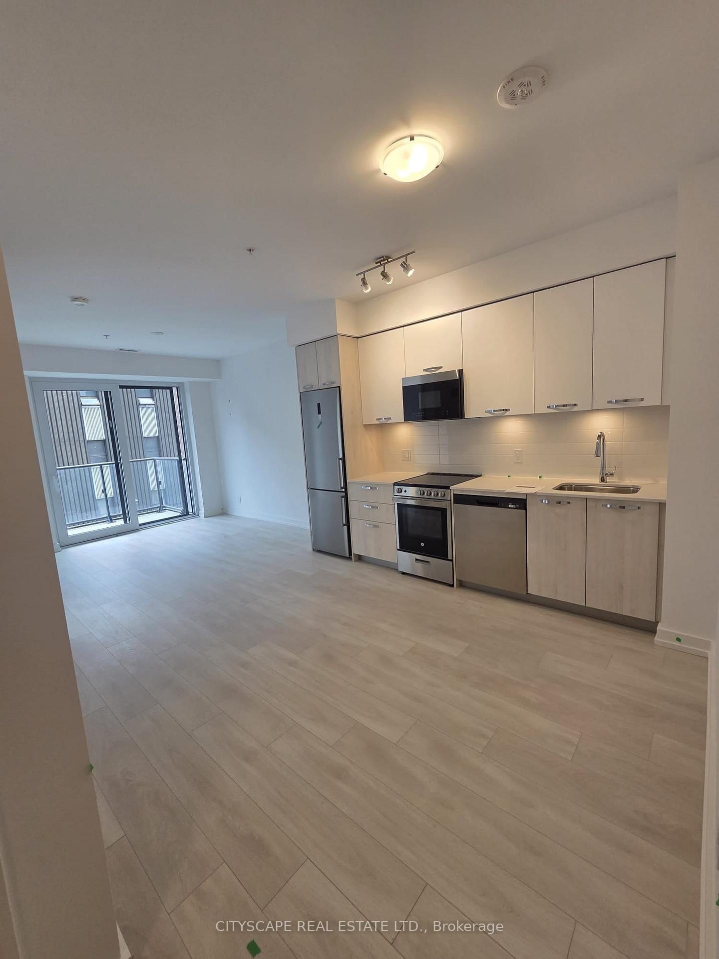 75 James Street, Unit 417 - Photo 5