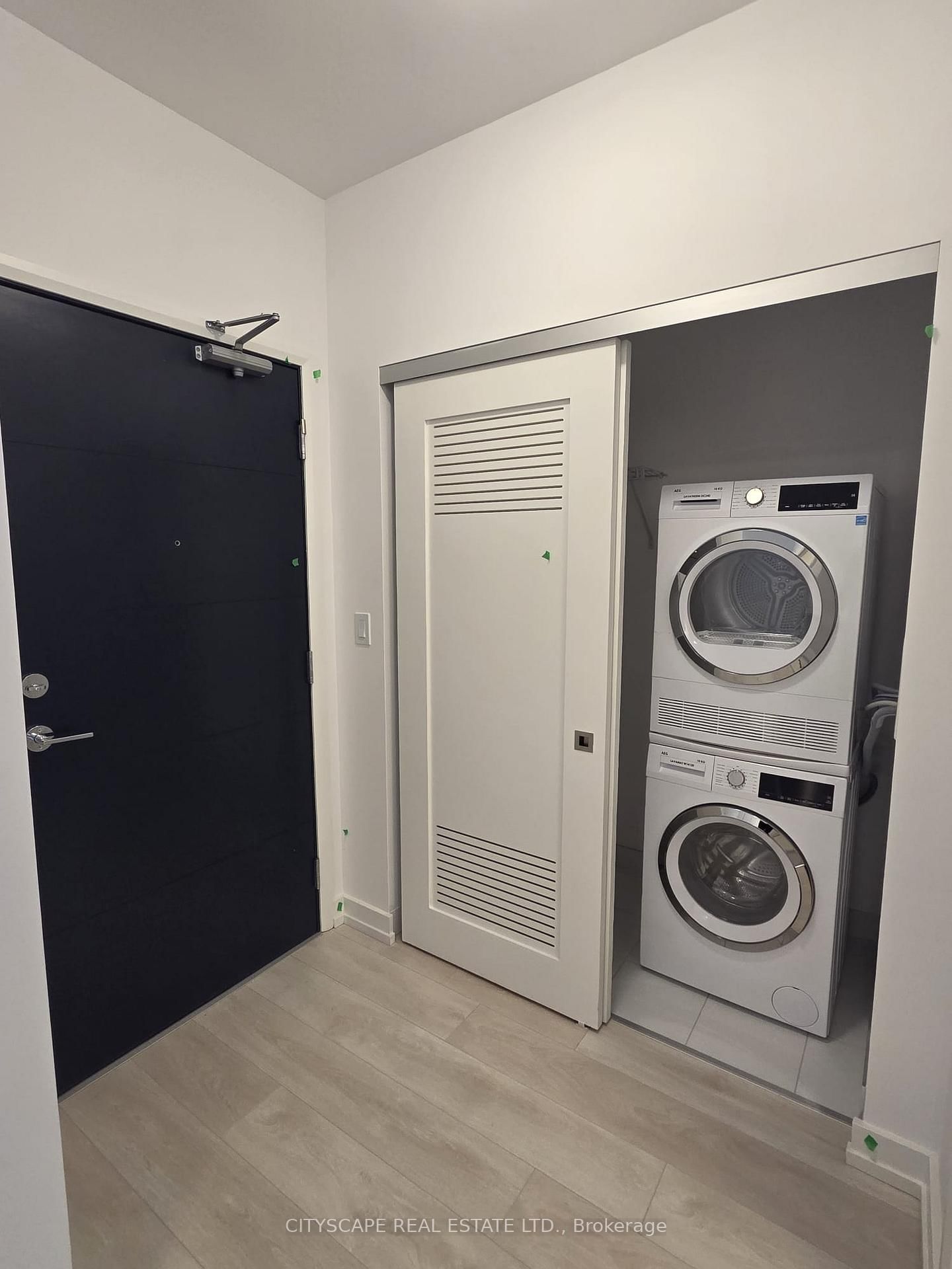 75 James Street, Unit 417 - Photo 7