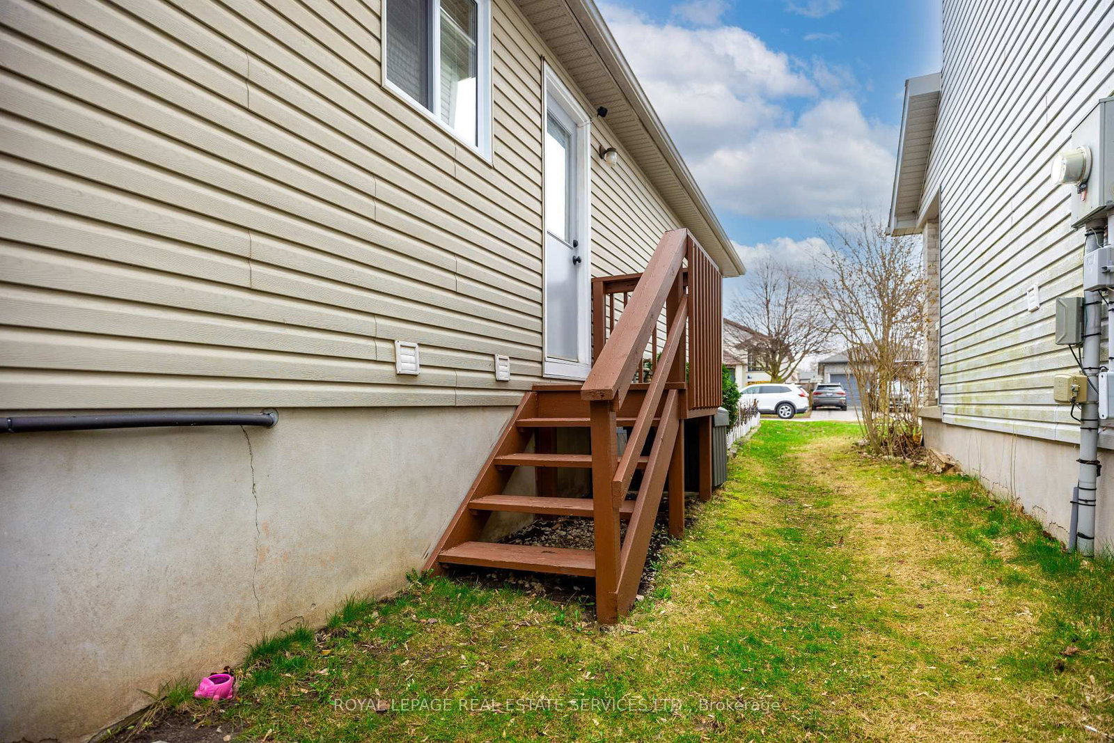 289 Hungerford Street - Photo 2