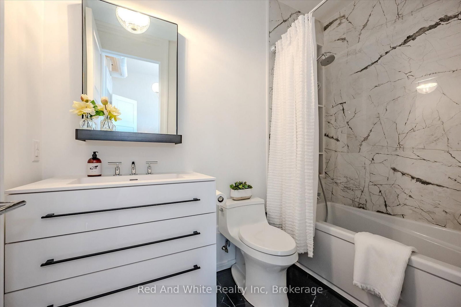 19 GUELPH Avenue, Unit 308 - Photo 22