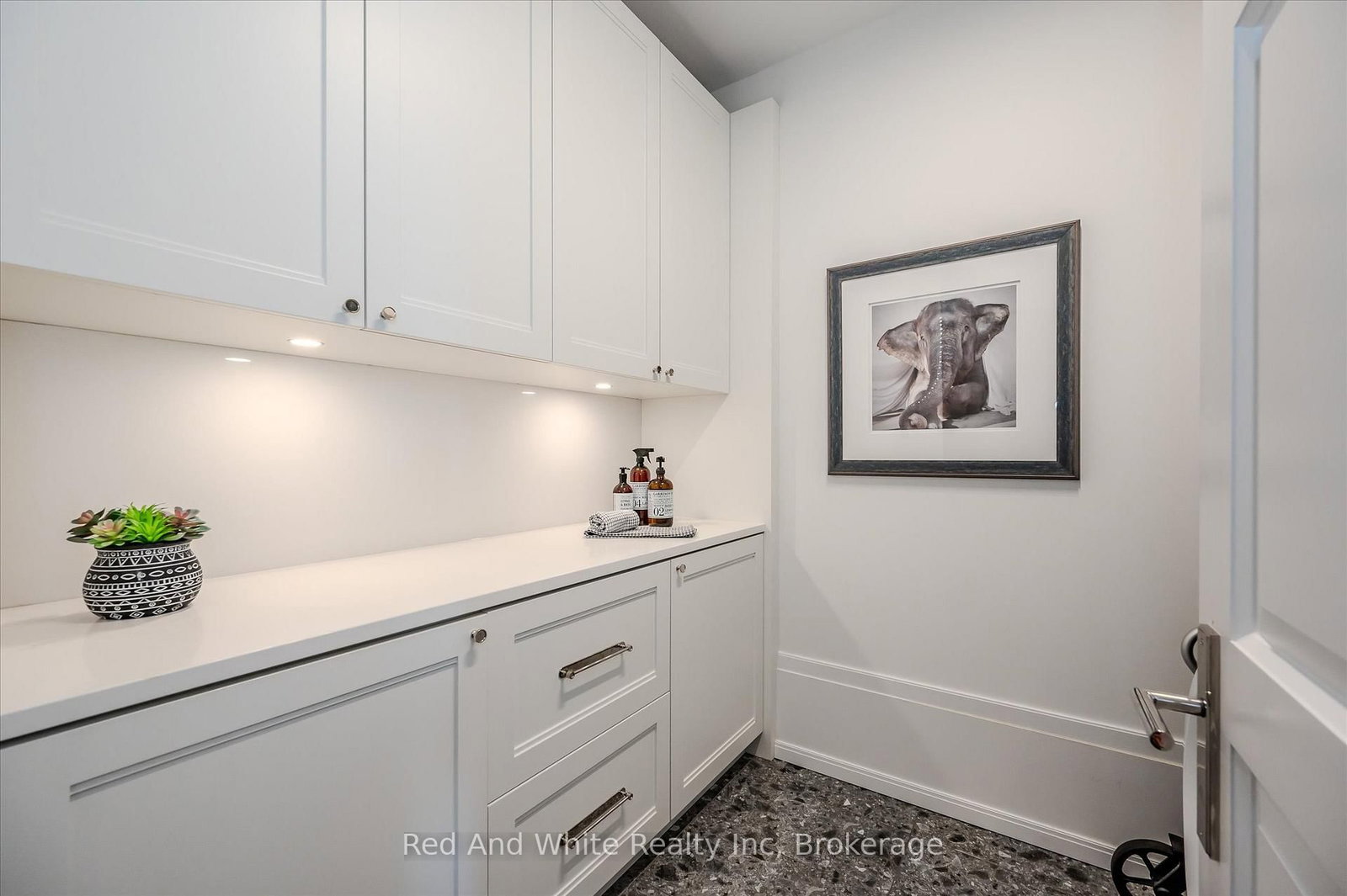 19 GUELPH Avenue, Unit 308 - Photo 29