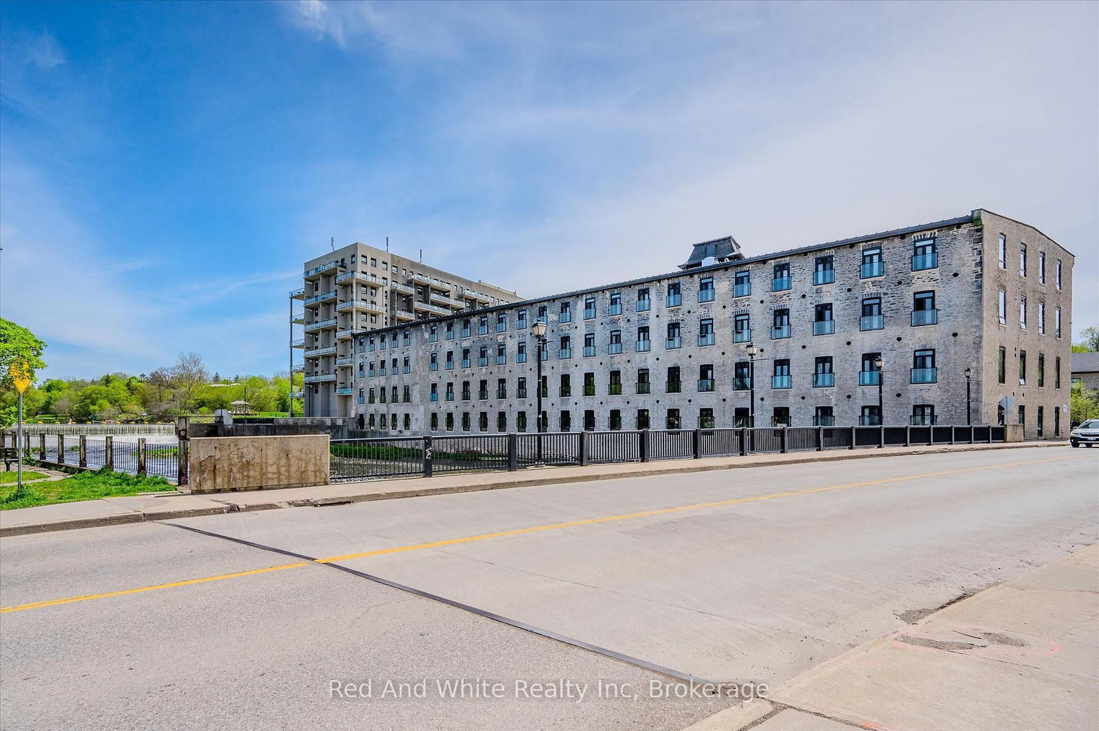 19 GUELPH Avenue • #308 • Cambridge, ON photo 39